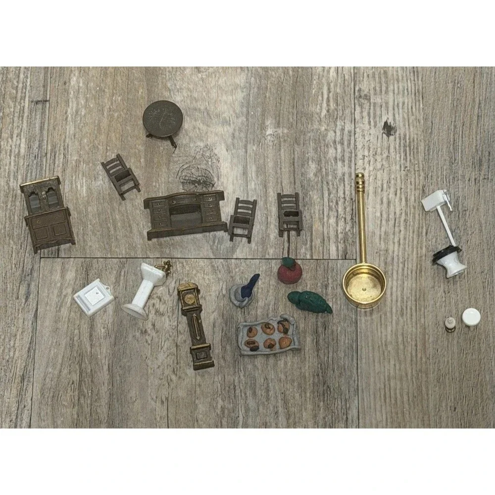 Vtg Lot 17 Piece Mismatched Dollhouse Bathroom Furniture Decorative Decor -Clock